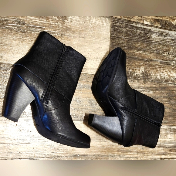 Boc black leather ankle boots Size 7.5 EUC - Picture 4 of 9
